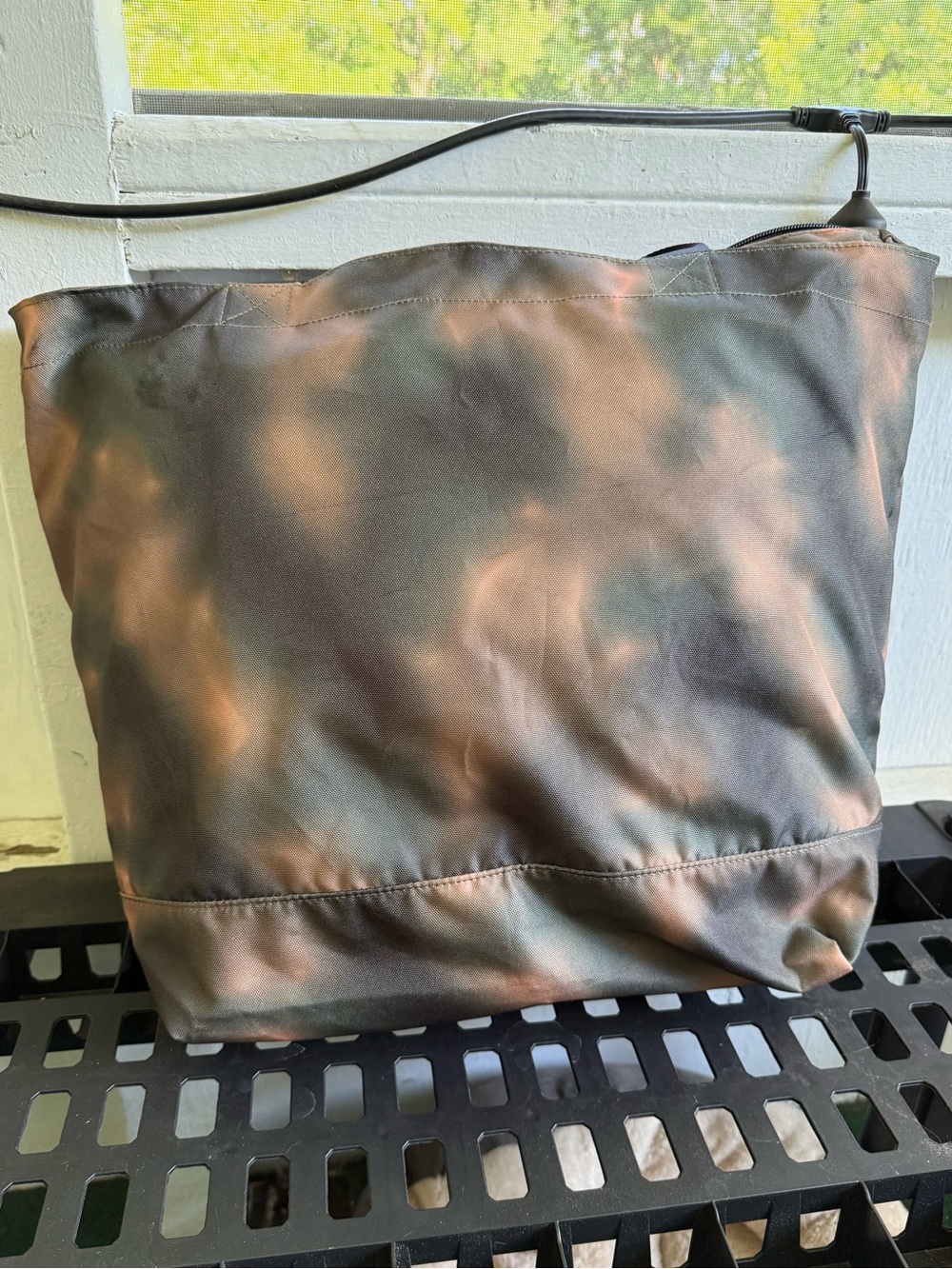 PINK Victoria's Secret Green Tie-Dye Travel Tote - Picture 8 of 10